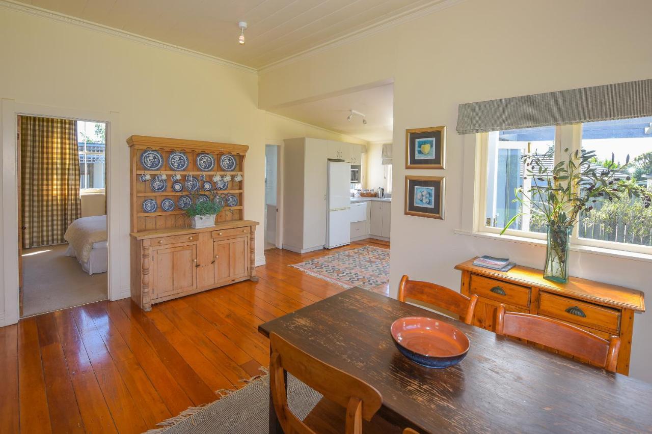 The Vicarage Martinborough Vila Exterior foto